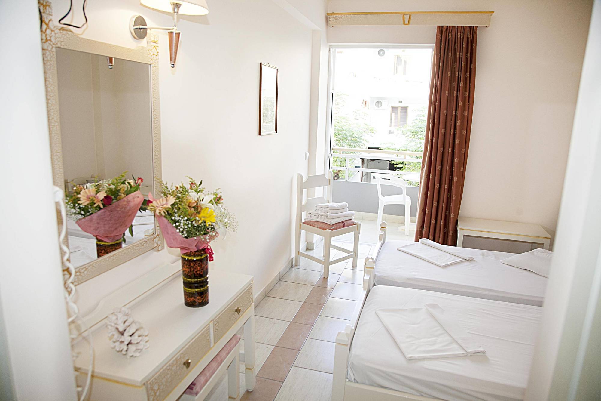 Theonia Hotel Koszalin Eksteriør bilde